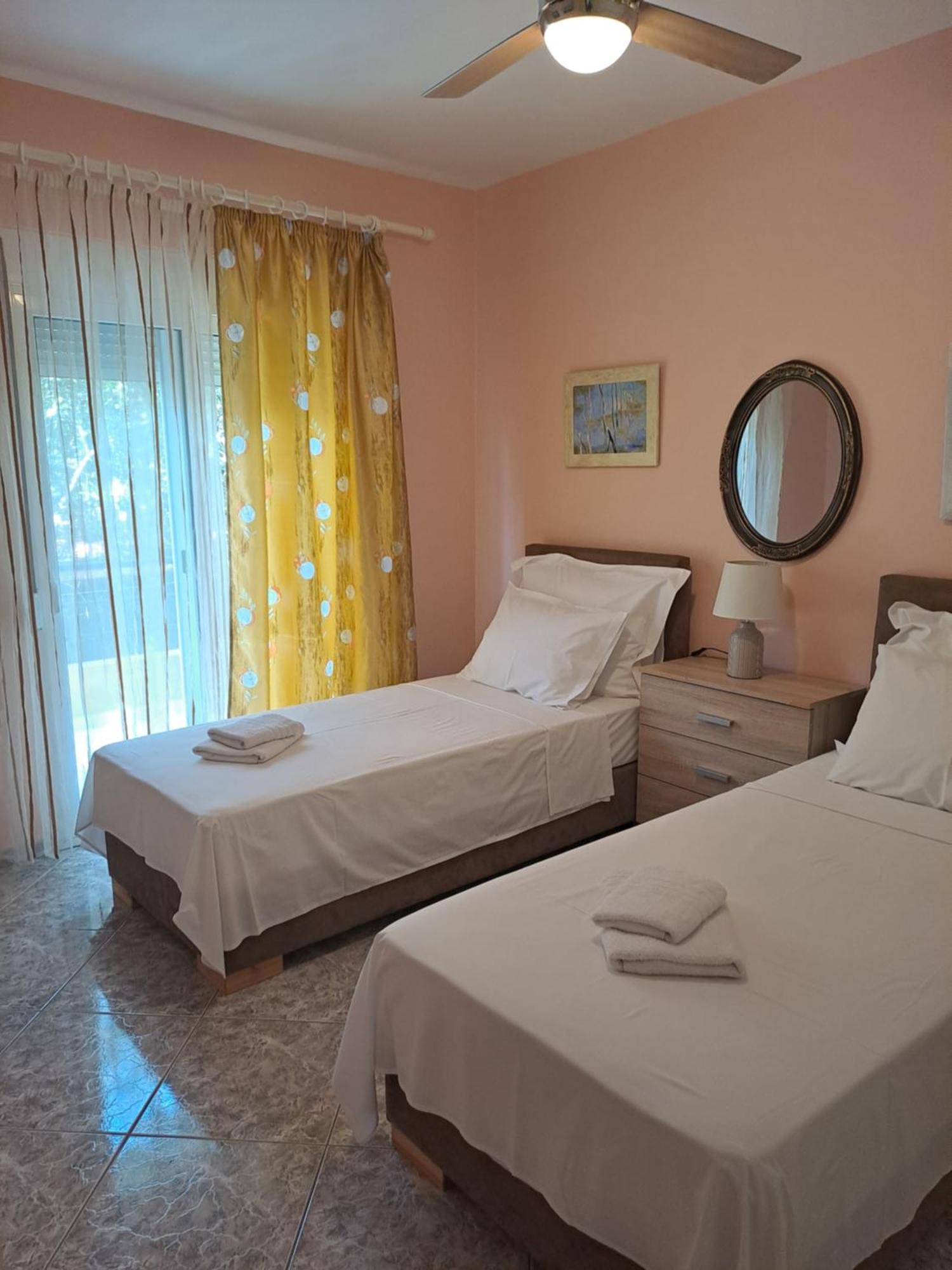 Myrsini' S House Villa Néa Péramos Dış mekan fotoğraf