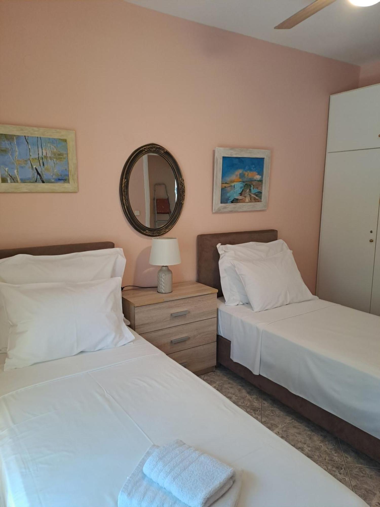Myrsini' S House Villa Néa Péramos Dış mekan fotoğraf